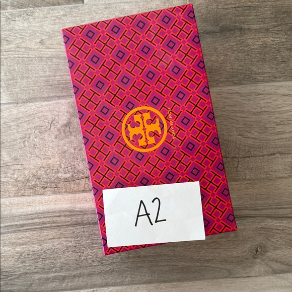 Tory Burch-Benton Flat Thong-Sea Shell Pink/Gold-Size 10.5 -Great condition - Picture 10 of 10